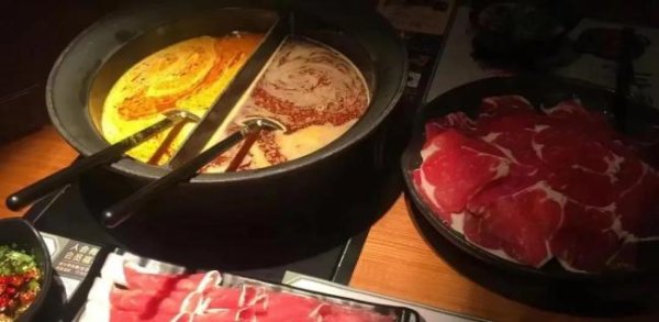 嘉创配资 年亏4亿，呷哺集团急了？湊湊猛关73店后试水自助，却被吐槽：上菜慢玩不起